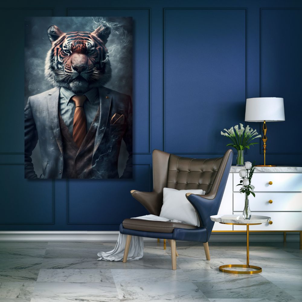 Touteladeco / tableau tigre / art moderne / tigre en costume / décoration murale / animal humanisé / style sophistiqué / ambiance sombre / art digital réaliste / Toile / tableau puissant et classe / déco tendance / tigre majestueux / idees cadeaux / impression sur toile / déco salon et bureau