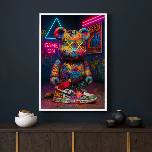 Touteladeco / Toile / Tableau / 
ours graffiti / ourson pop art / tableau street art / néons rétro / cinéma rétro / graffiti coloré / tableau déco urbaine / art moderne / sneaker customisée / game on