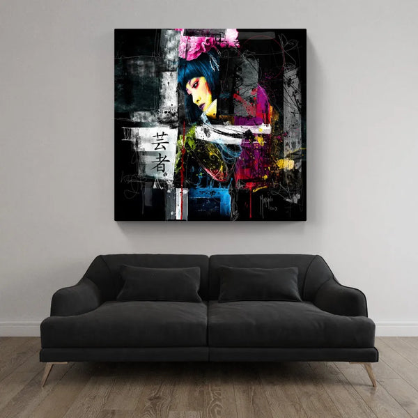 Touteladeco / Toile / tableau / Patrice Murciano / tableau tokyo black / portrait femme japonaise / art urbain contemporain / décoration murale asiatique / geisha moderne stylisée / peinture éclaboussée colorée / style street art élégant / calligraphie japonaise / impression sur toile / tableau artistique et expressif