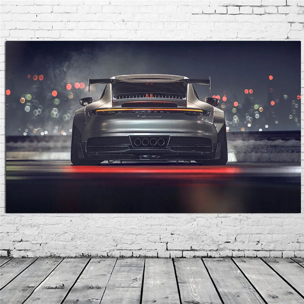Touteladeco / Tableau Art / Voiture / Porsche 911 GT / Décoration Murale / Décoration de maison / tableau voiture sport / art automobile moderne / décoration murale GT / voiture de luxe vue arrière / tableau ambiance nocturne / éclairage urbain flouté / déco masculine racing / impression sur toile HD / design mécanique puissant / tableau voiture tuning