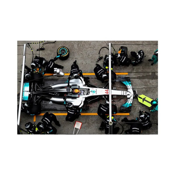 Touteladeco / Tableau Art / Formule 1 / Ferrari / Mercedes / Red Bull / Décoration Murale / Décoration de maison / Moderne