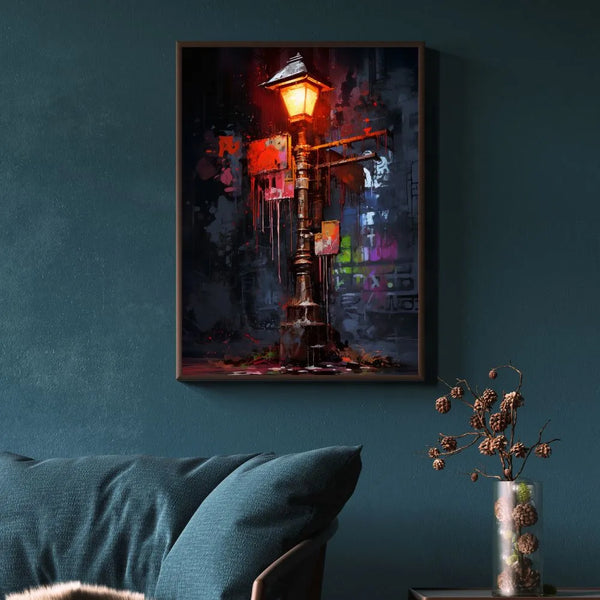 Touteladeco / Toile / Tableau / tableau lampadaire / street art urbain / réverbère rouge / tableau graffiti / décoration murale industrielle / art mural nocturne / ambiance urbaine