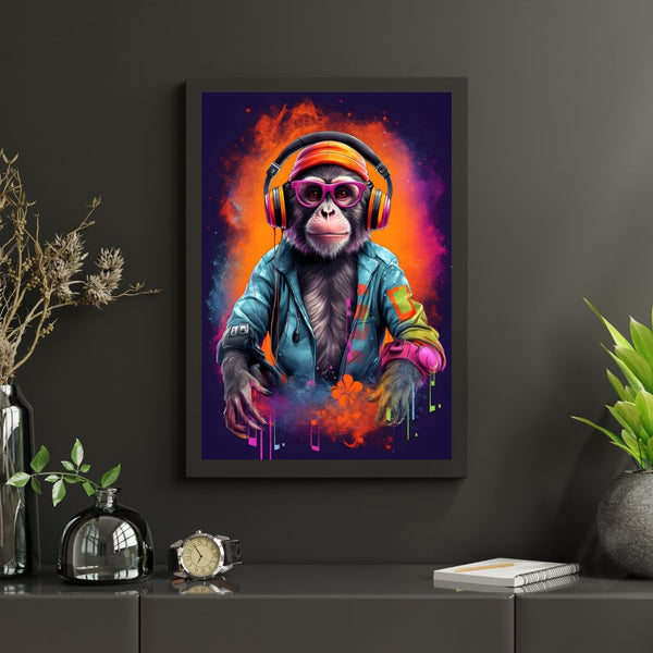 Touteladeco / tableau singe DJ funky / art moderne / street art / pop art / décoration murale / singe avec casque audio / lunettes stylées / couleurs néon / ambiance musicale / graffiti / art urbain / tableau moderne pour salon / déco tendance / singe DJ électro / toile