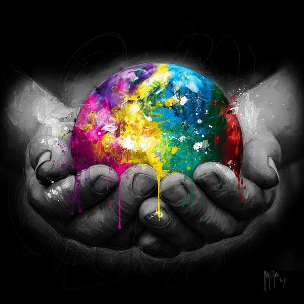 Touteladeco / Toile / tableau / Patrice Murciano / tableau we are the world / mains tenant le monde / art symbolique et engagé / globe coloré éclaboussé / peinture pop art abstrait / contraste noir et blanc et couleurs / décoration murale humaniste / message universel et inspirant / impression sur toile / déco contemporaine et expressive